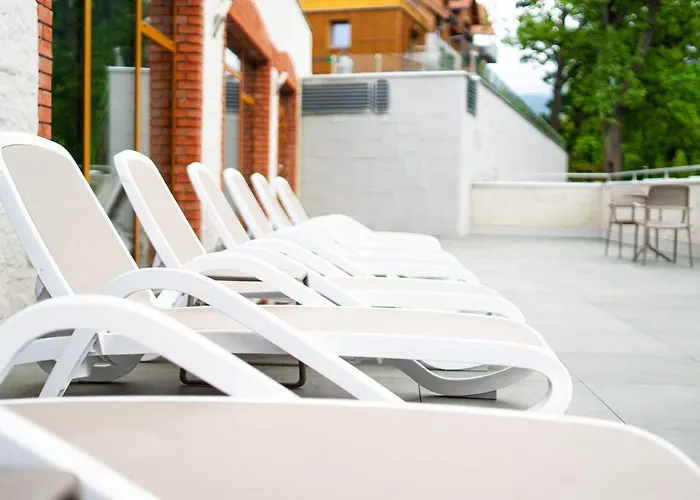 Stone Hill Apartament Wellness Z Basenem Jakuzi Saunami Prywatnym Garazem I Rowerami W Cenie