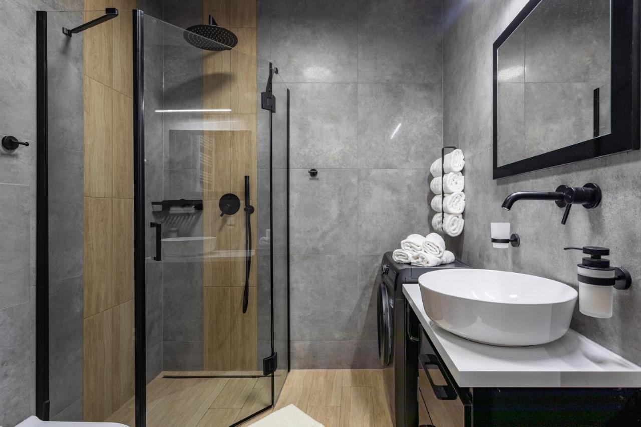 Stone Hill Wellness Z Basenem Jakuzi Saunami Prywatnym Garazem I Rowerami W Cenie Apartment Szklarska Poreba