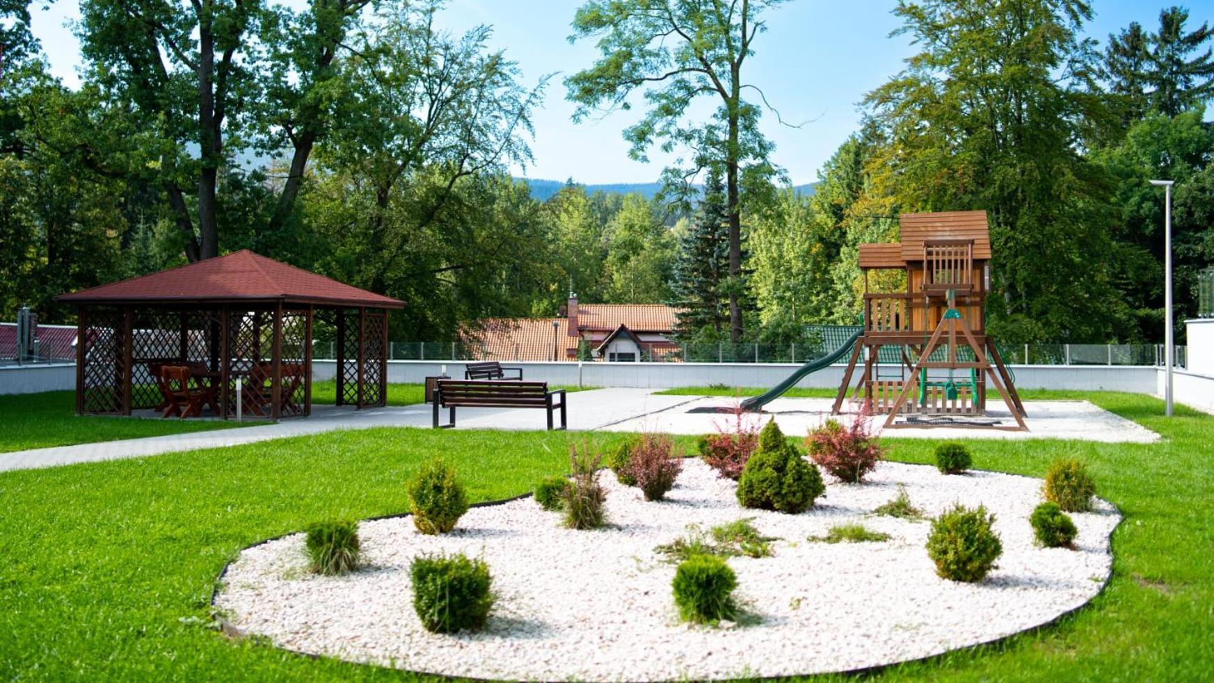 Stone Hill Wellness Z Basenem Jakuzi Saunami Prywatnym Garazem I Rowerami W Cenie